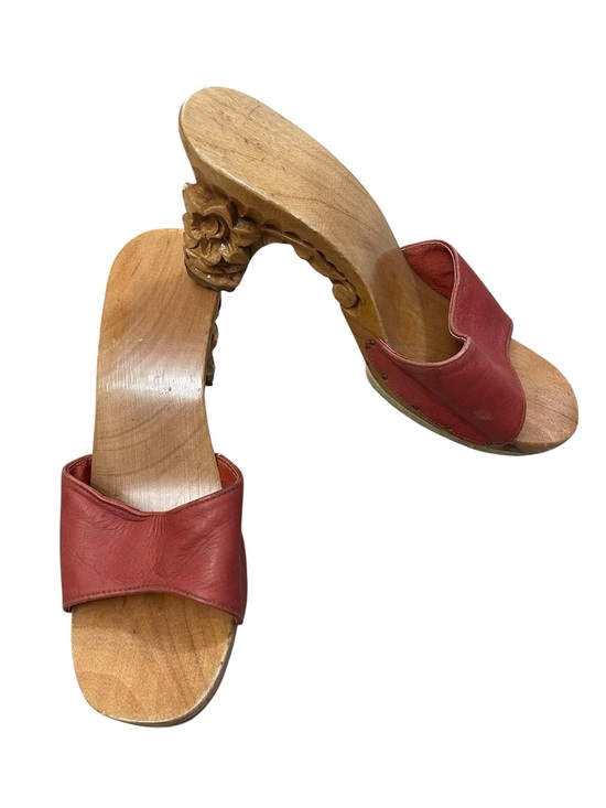 Karvings Shoes - Vtg 70s Boho Rust Leather Floral Carved Wooden-Heel Slide Open Toe Sandals